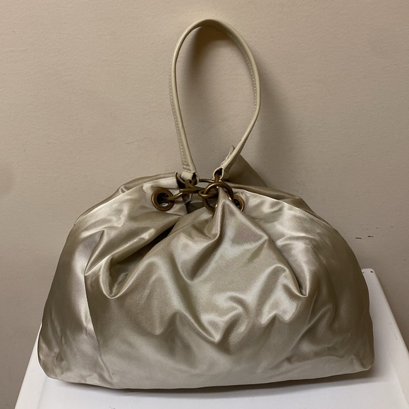 Vera Wang SimplyVera Champagne Satin Shoulder Bag withh patent leather strap - Picture 4 of 10